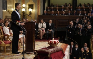 Filips VI tijdens zijn aanvaardingstoespraak voor de verzamelde Spaanse volksvertegenwoordiging